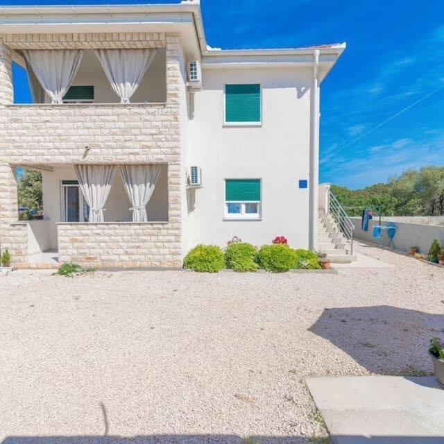 Apartments Sestanka Novalja Εξωτερικό φωτογραφία