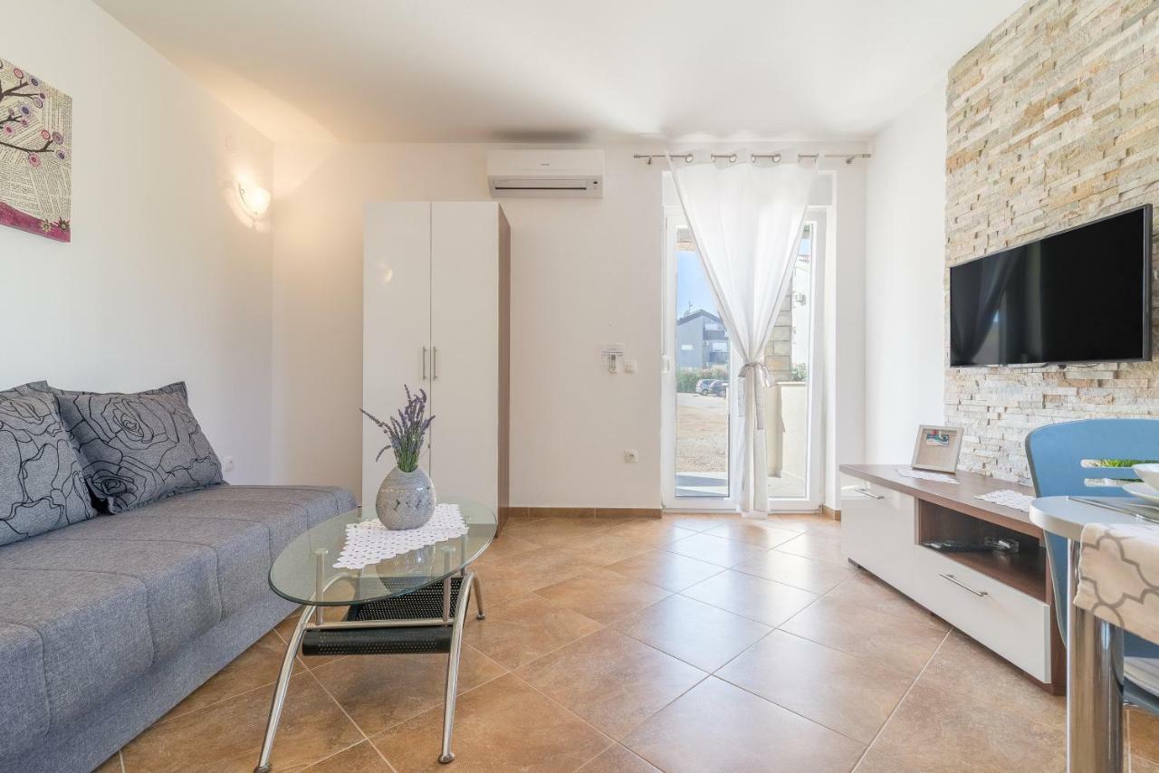 Apartments Sestanka Novalja Εξωτερικό φωτογραφία