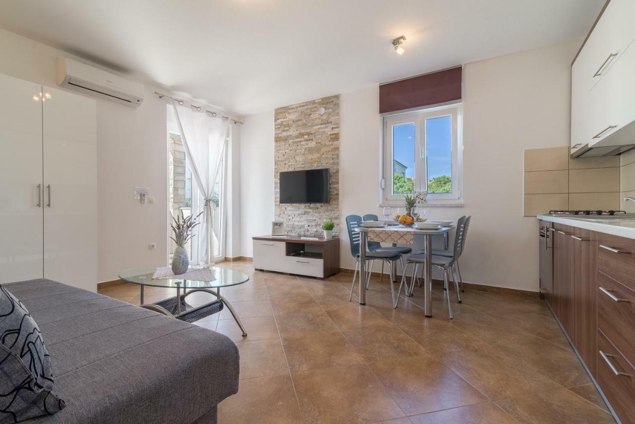 Apartments Sestanka Novalja Εξωτερικό φωτογραφία