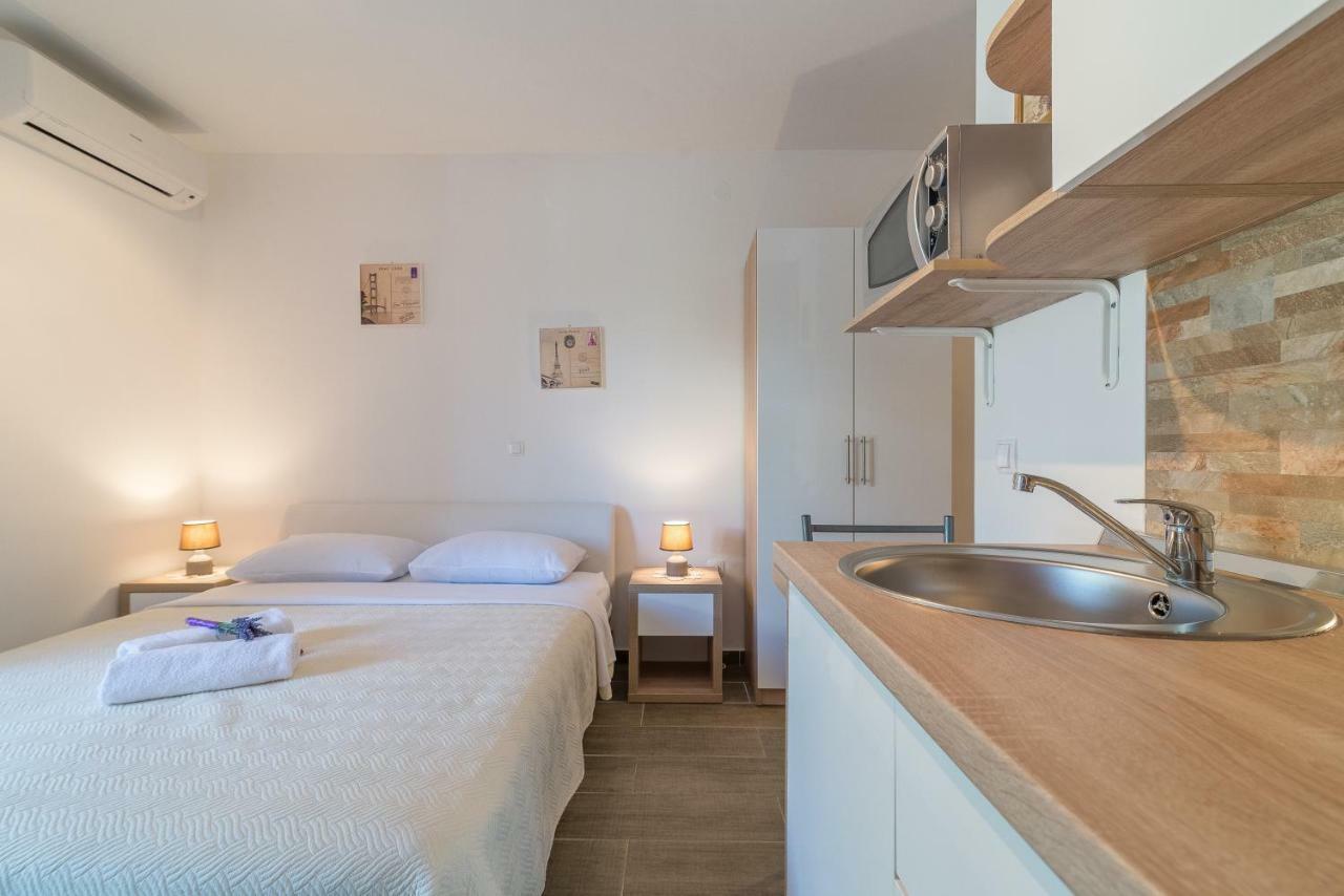 Apartments Sestanka Novalja Εξωτερικό φωτογραφία